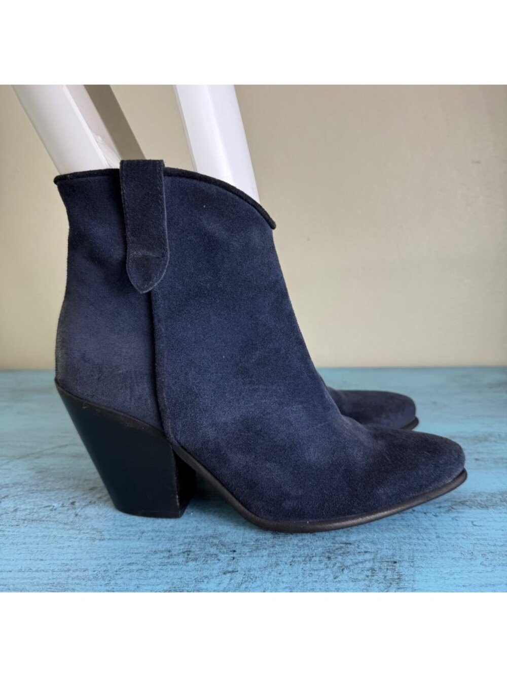 Sundance Blue Suede Ankle Boots With Block Heel & Side Zipper Sz 40/10